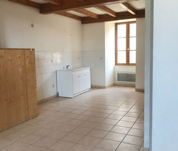 Location Appartement 4 pièces 59m² LES VANS 07140 - Photo 1