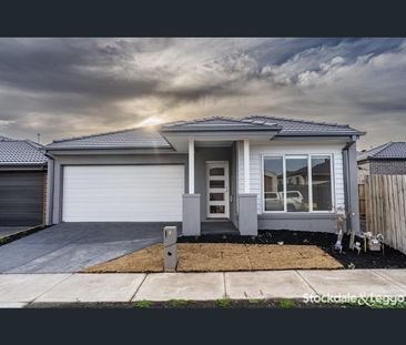 18 Dome Avenue, Donnybrook, Vic 3064 - Photo 1