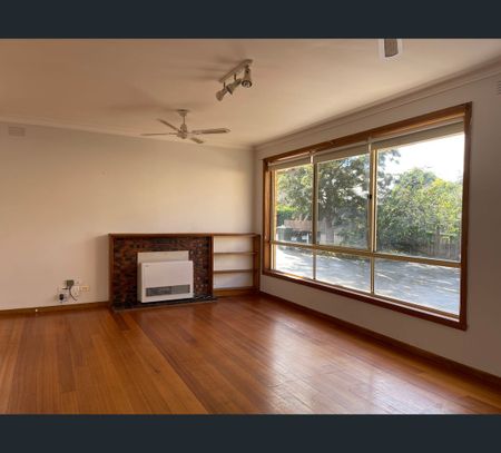 1/37-39 Clarke Street, Newtown, Vic 3220 - Photo 3