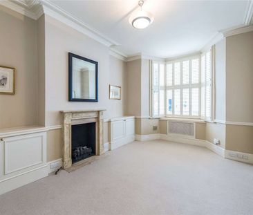 A smart one bedroom flat a short distance from Sloane Square and th... - Photo 4