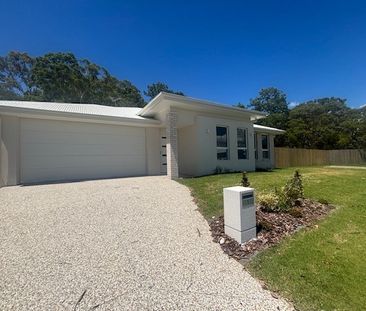 Brand-New Family Home with Modern Comforts Throughout - Photo 5