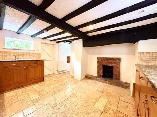 Chapel Street, Stratford-upon-Avon, CV37 - Photo 1