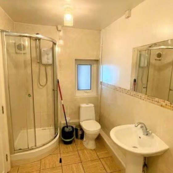 5 bedroom house to rent - Photo 1