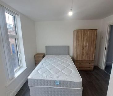 En-Suite Room, Ridgeway Street, Belfast, BT9 5FB - Photo 2