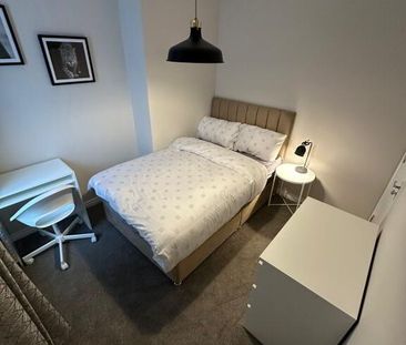 Room 3, 95 Enfield St, Belfast, BT13 3DJ - Photo 3