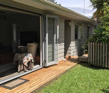 Big family home with space for everyone - Photo 1