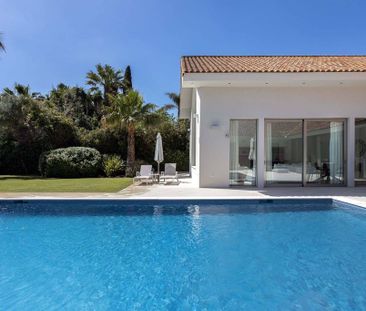 Luxury Villa for rent in Cadiz, Andalusia - Photo 6