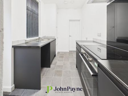 3 bedroom terraced house to rent - Photo 5