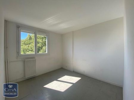 Location Appartement 4 pièces 80m² POITIERS 86000 - Photo 5