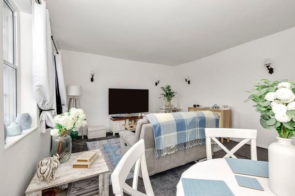 2 bedroom flat to rent - Photo 1