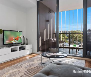 Stylish Modern Convenient Apartment - Photo 1