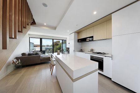 Unit 307/5 Nepean Highway, Elsternwick. - Photo 3