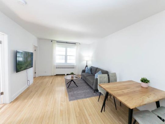 SUMMERHILL — 3 Bedroom - Photo 1
