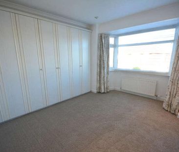 Banbury Road, Middleton, M24 - Photo 5