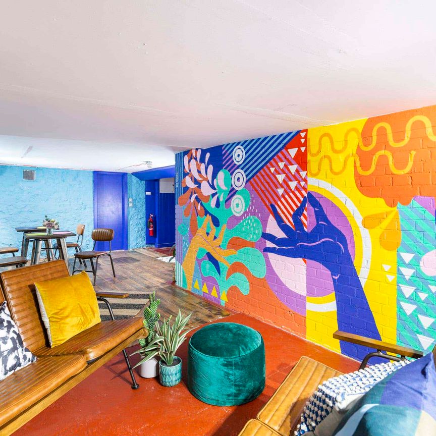 Platinum Studio - Photo 1