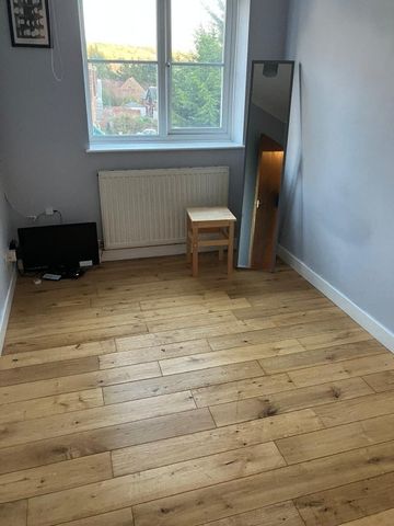 Godstone Road, CR8, Property for rent - Photo 2