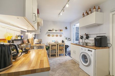 2 Bed Terraced House, Goldsmith Road, E17 - Photo 5