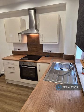 2 bedroom terraced house to rent - Photo 3