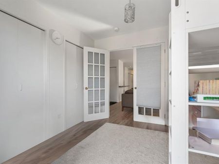 664 36e Avenue - Photo 2