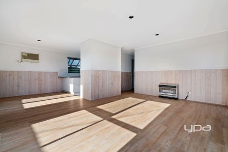 FANTASTIC 3 BEDROOM HOME IN RYE - Photo 4