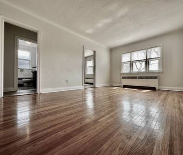 41 Arcadian Circle #5 - Bright & Spacious 2 Bedroom near the Lake! - Photo 3