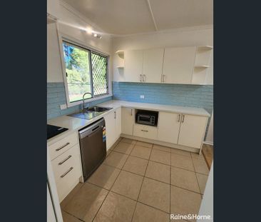 Renovated & Right in Town! - Photo 3