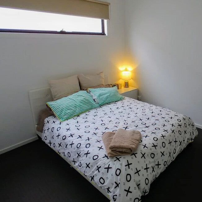 Thomastown - Photo 1