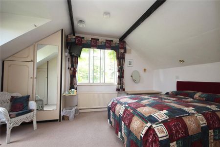 4 bedroom detached house to rent - Photo 5