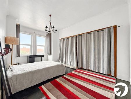 4 bedroom terraced house to rent - Photo 5