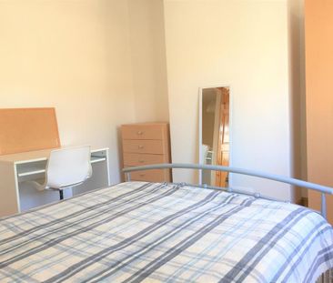 3 bedroom private hall to rent - Photo 5