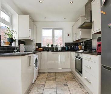 Well-presented two bed terraced in Redfield! - Photo 1