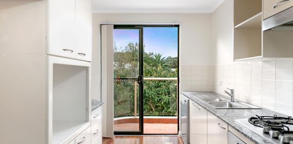 Coastal Comfort & Style – Only Steps to Dee Why Beach - Photo 2