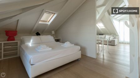 milan, Lombardy 20122 - Photo 5