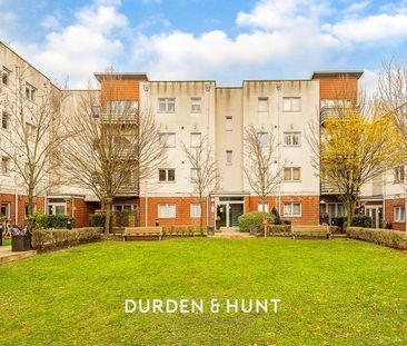 Cannock Court, Hawker Place, Walthamstow - Photo 2