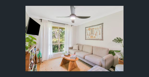 PEACEFUL 3-BEDROOM TOWNHOUSE WITH BUSHLAND VIEWS AND RESORT-STYLE AMENITIES - Photo 1