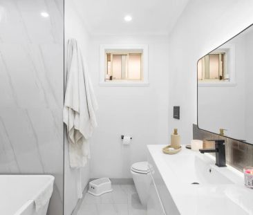 Charming Family Home - Photo 5