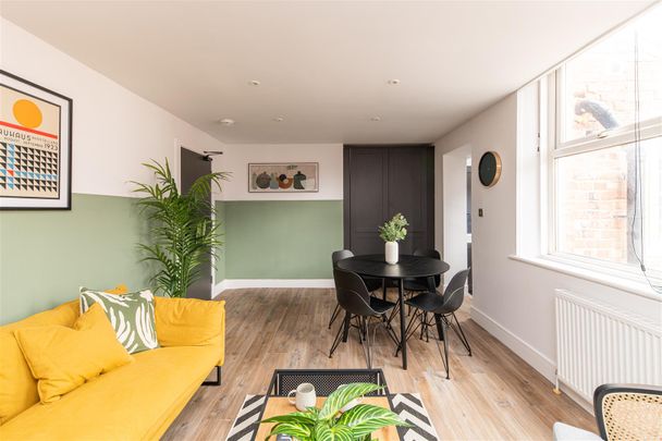 Westbourne Avenue, Gateshead, Tyne and Wear - Photo 1