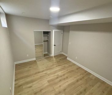 For Lease - 3311 Dwiggin Avenue, Mississauga, Ontario - Photo 2