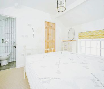 2 bedroom detached house to rent - Photo 3