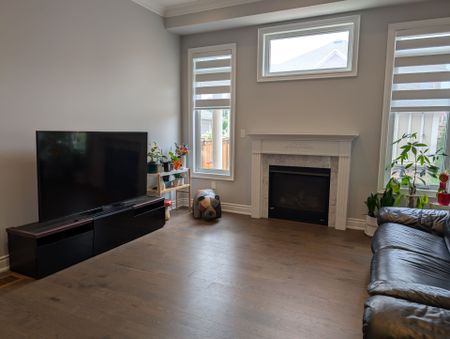 For Lease - 230 Paradelle Drive, Richmond Hill, Ontario - Photo 4