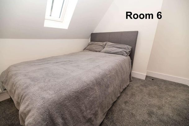 8 bedroom flat share to rent - Photo 1