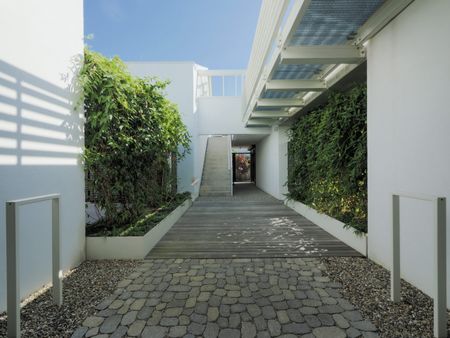 Moderne und barrierefreie Neubauwohnung mit Dachterrasse - Photo 2