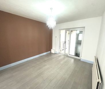 Merlin Grove, Ilford, IG6, Property for rent - Photo 1