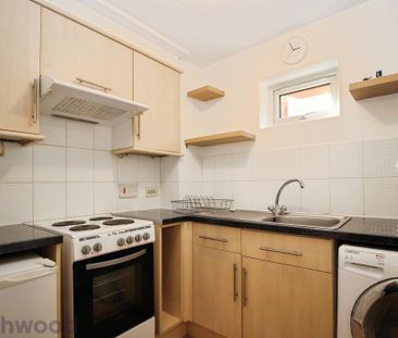 1 bedroom flat to rent - Photo 2