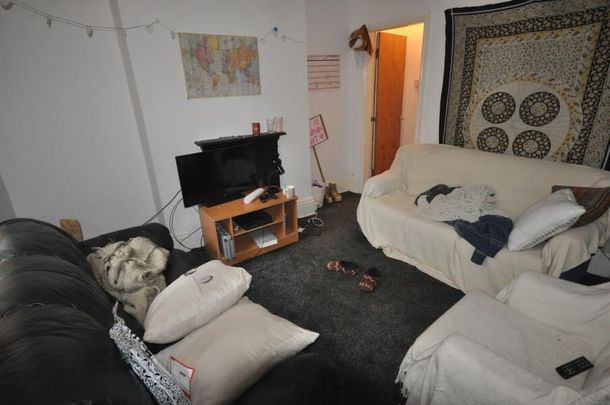 Meadow View, Hyde Park - Photo 1