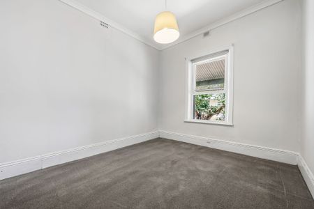 12 Dover Street - Photo 4