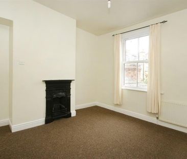 2 bedroom House To Let - Photo 2