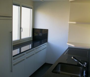 Charmante 3 1/2-Zimmerwohnung mit Balkon in naturnaher Umgebung - Photo 5