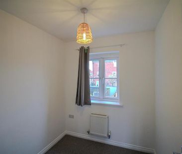 3 bedroom semi-detached house to rent - Photo 4