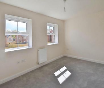 2 bedroom townhouse to rent - Photo 4